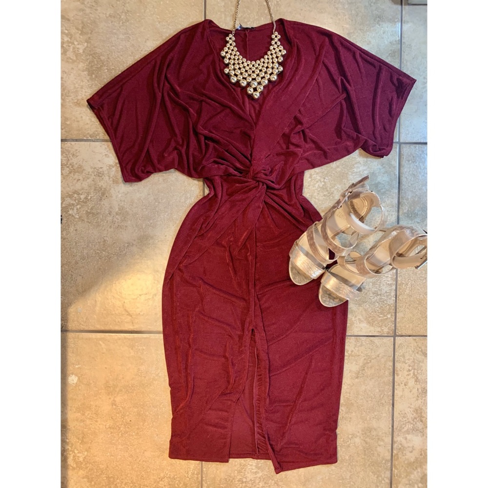 Burgundy Elegant V Slit Midi Dress